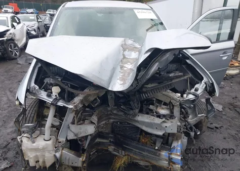 2014 Mitsubishi Outlander Es z USA, uszkodzony, nr VIN JA4AD2A39EZ010715